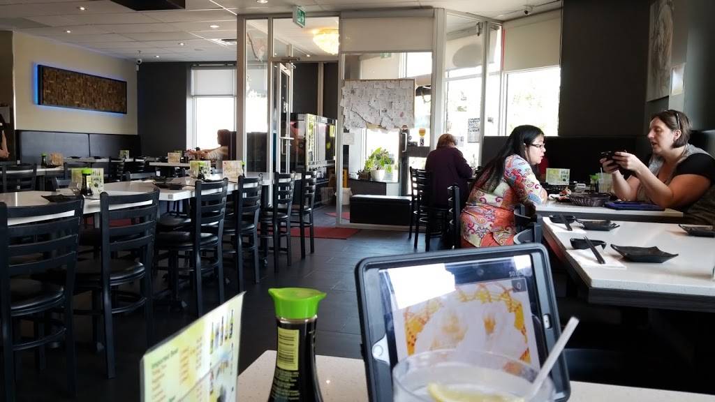 Sakana House | restaurant | 750 Big Bay Point Rd Unit 9, Barrie, ON L4M 4S6, Canada | 7057210888 OR +1 705-721-0888