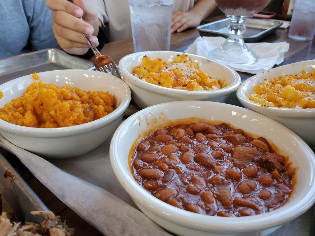 Juicy Lucy BBQ | restaurant | 809 Father Capodanno Blvd, Staten Island, NY 10305, USA | 7189795829 OR +1 718-979-5829