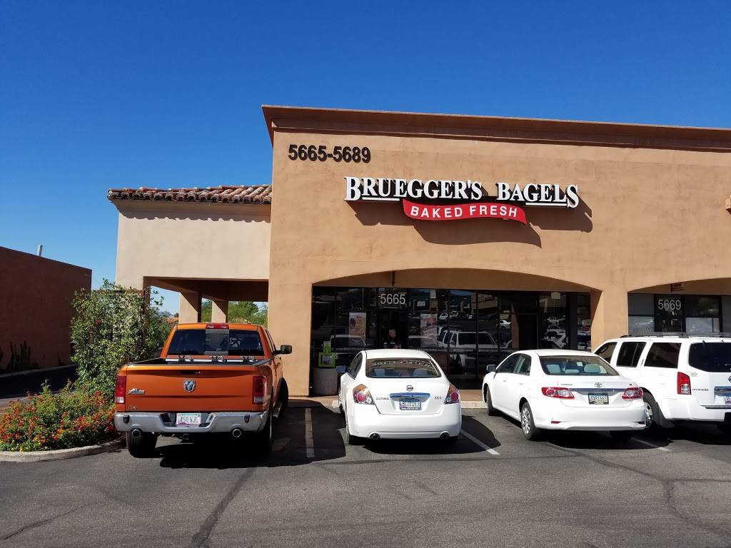 Brueggers Bagels | bakery | 5665 N Swan Rd, Tucson, AZ 85718, USA | 5205297424 OR +1 520-529-7424