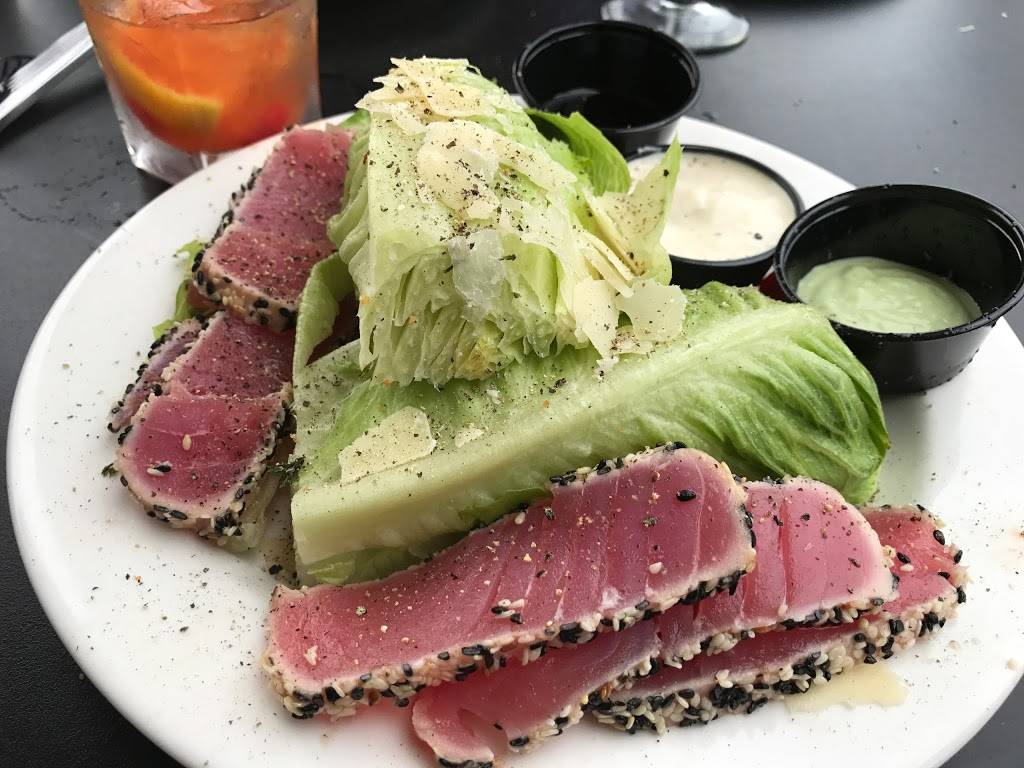 Matt The Millers Tavern | restaurant | 11 City Center Dr, Carmel, IN 46032, USA | 3178051860 OR +1 317-805-1860