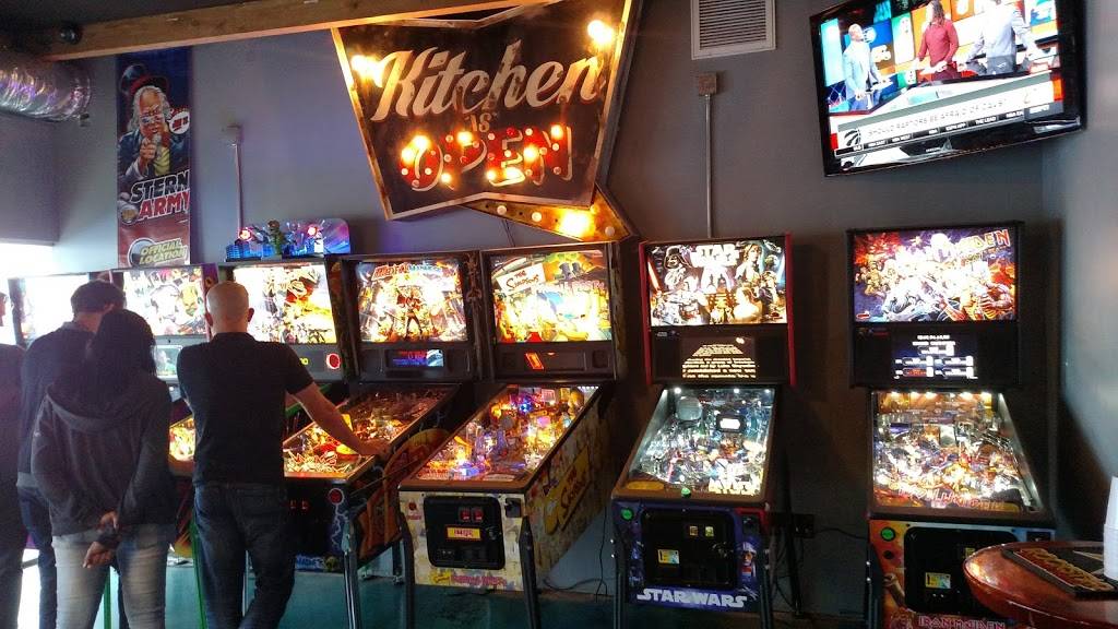 Brewskis Bar & Arcade | restaurant | 8670 Miramar Rd, San Diego, CA 92126, USA | 8585860540 OR +1 858-586-0540