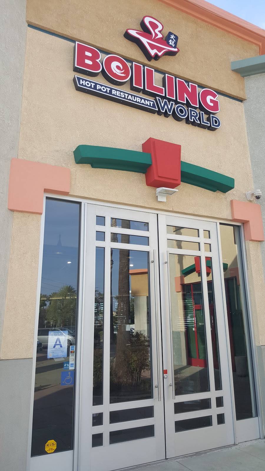Boiling World | restaurant | 4431 Ontario Mills Pkwy, Ontario, CA 91764, USA | 9094810098 OR +1 909-481-0098