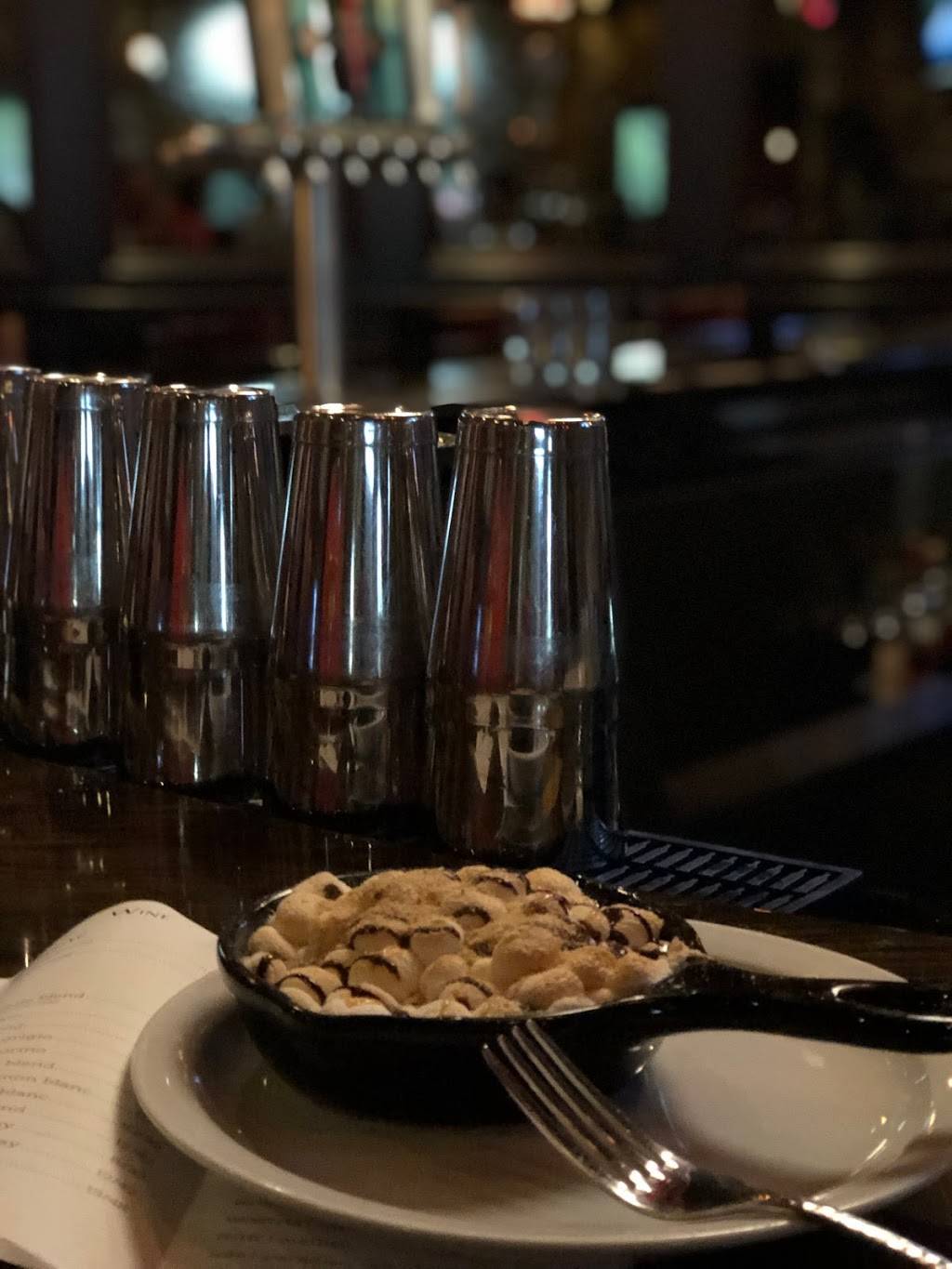 815 Chop House | restaurant | 394 W Virginia St, Crystal Lake, IL 60014, USA | 8155263777 OR +1 815-526-3777