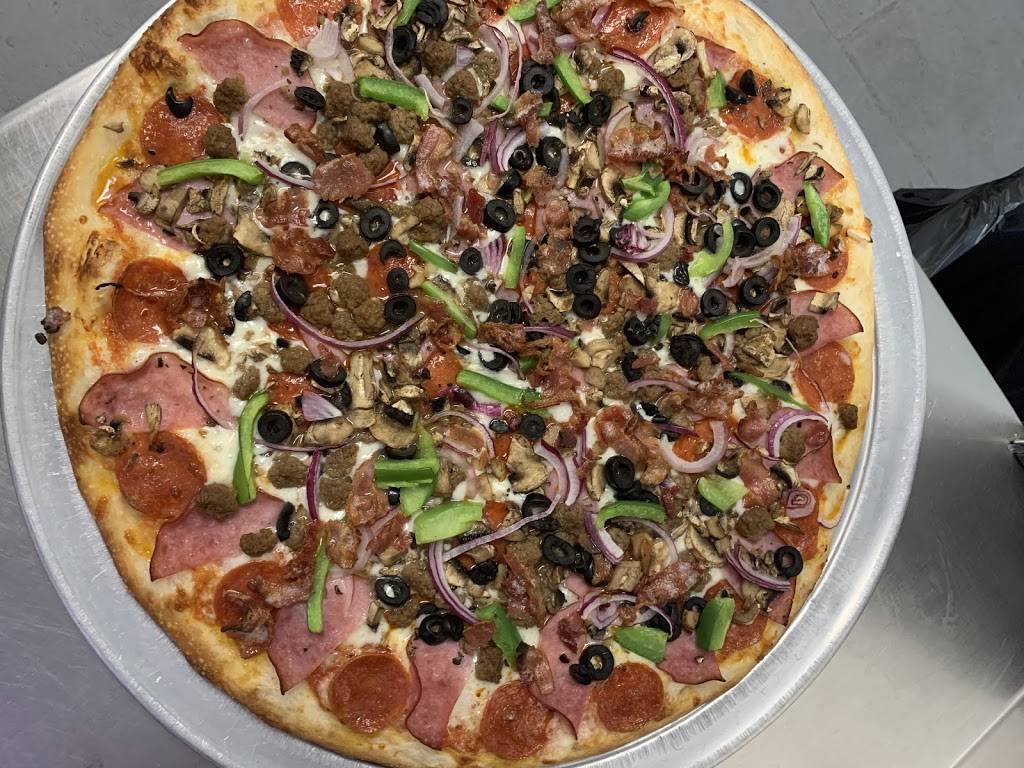 Wild Wolf Pizza | restaurant | 2794 Willow Ave #109, Clovis, CA 93612, USA | 5592945952 OR +1 559-294-5952
