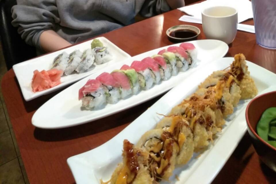 Sushi Motto | restaurant | 2430 S Interstate 35 #126, Denton, TX 76205, USA | 9403833288 OR +1 940-383-3288