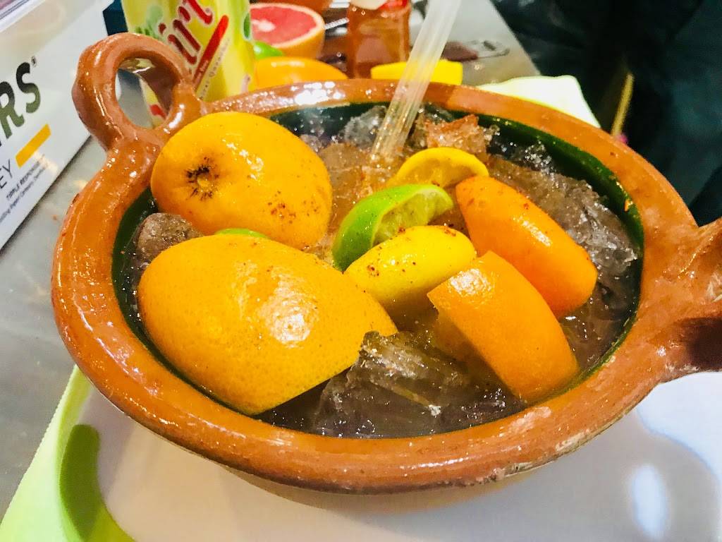 El Barco Mexican Restaurant | restaurant | 8801 Hickman Rd b, Urbandale, IA 50322, USA | 5152760162 OR +1 515-276-0162