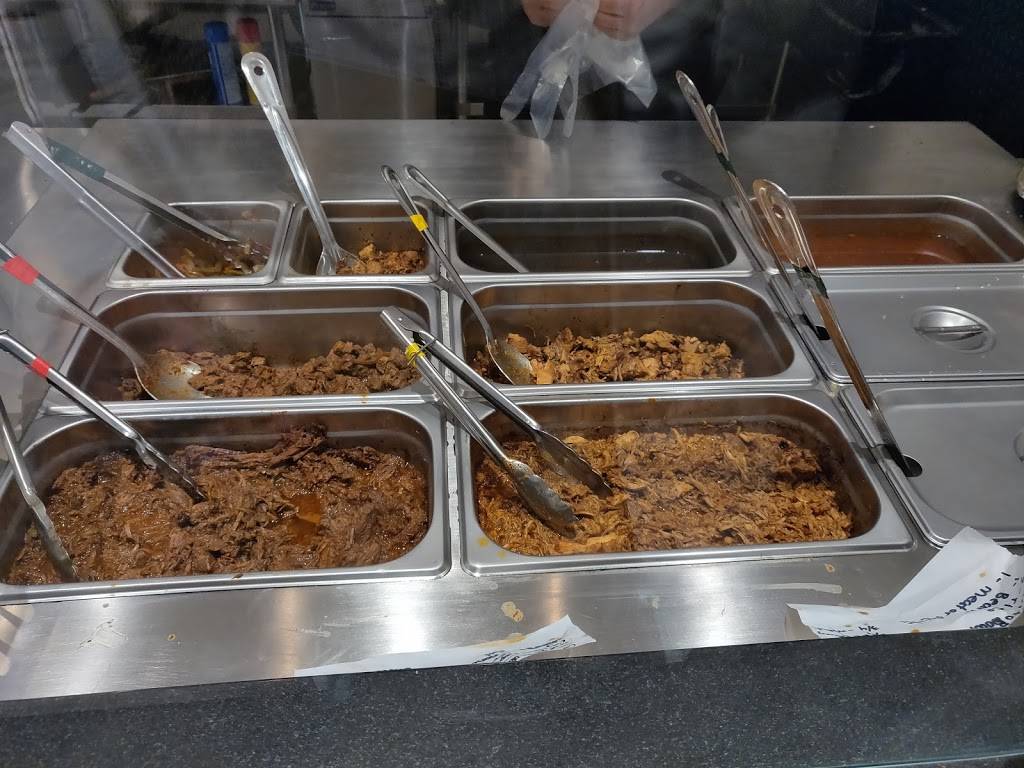 Hot Peppers | restaurant | 78-33 Springfield Blvd, Oakland Gardens, NY 11364, USA | 3476767566 OR +1 347-676-7566