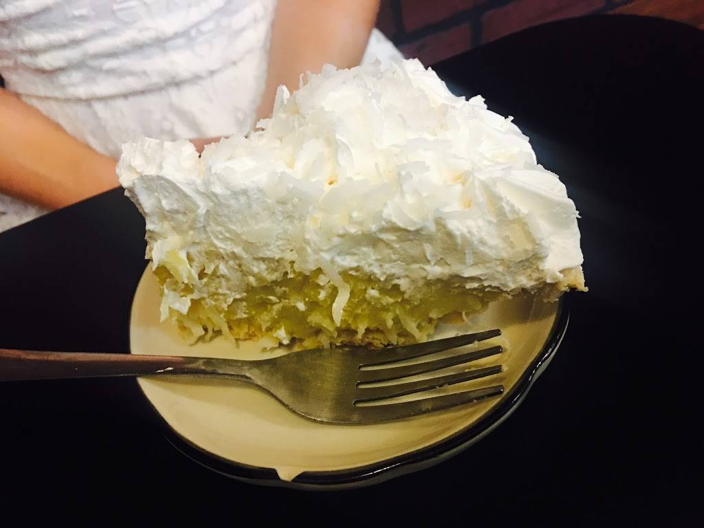 Lees | restaurant | 262 Bakers Ln, Bakersville, NC 28705, USA | 8286885599 OR +1 828-688-5599