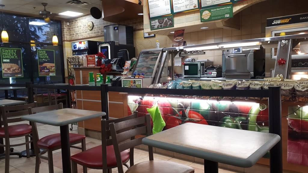 Subway | meal takeaway | 239 St Catherines St The Village Square, Smithville, ON L0R 2A0, Canada | 9059578693 OR +1 905-957-8693