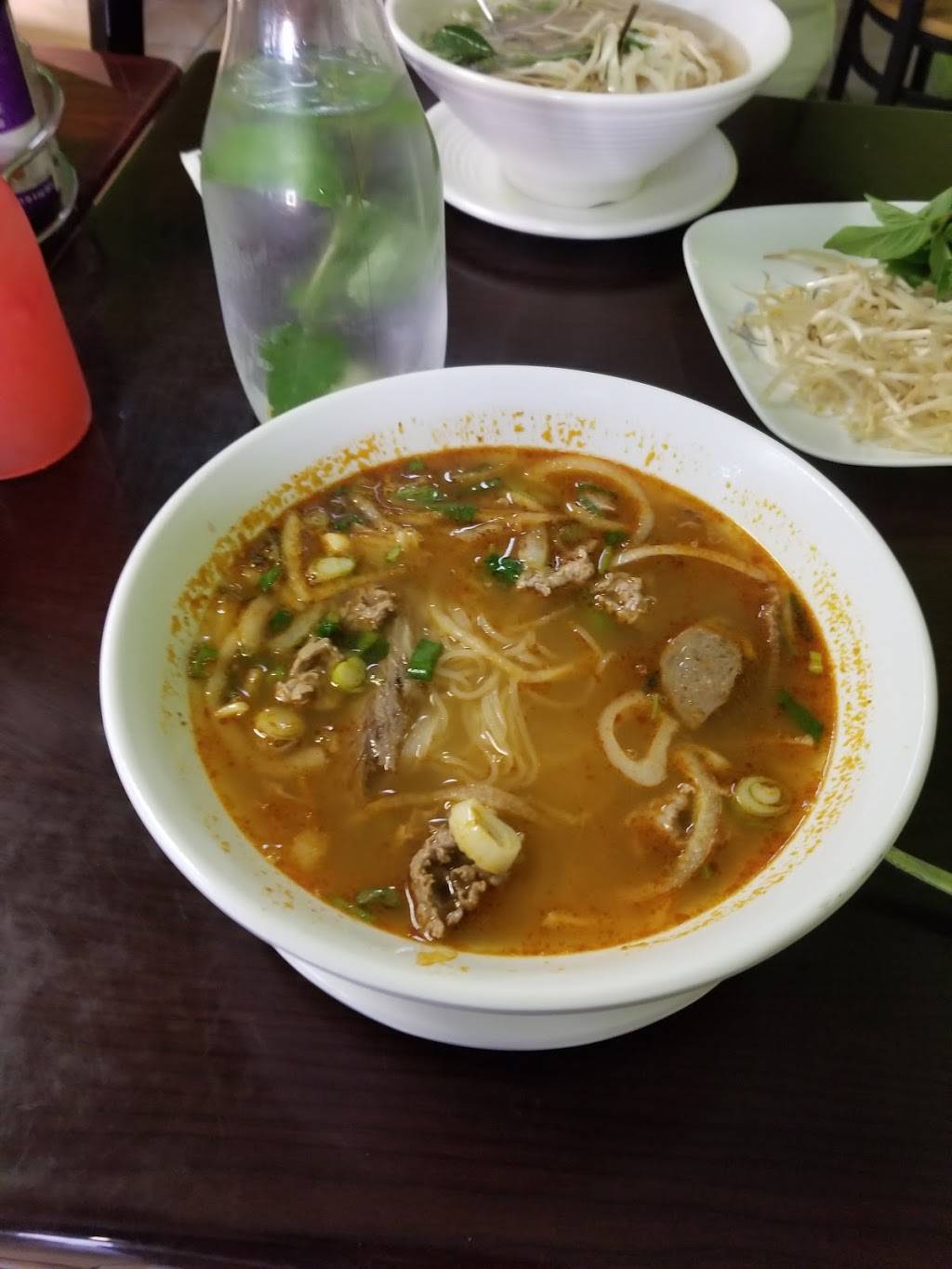 CUPS PHO | restaurant | 5616, 2266 S Garey Ave, Pomona, CA 91766, USA | 9093252547 OR +1 909-325-2547
