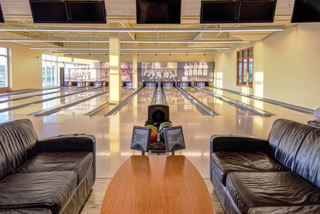 Pinstripes | restaurant | 13500 Nall Ave, Overland Park, KS 66223, USA | 9136812255 OR +1 913-681-2255