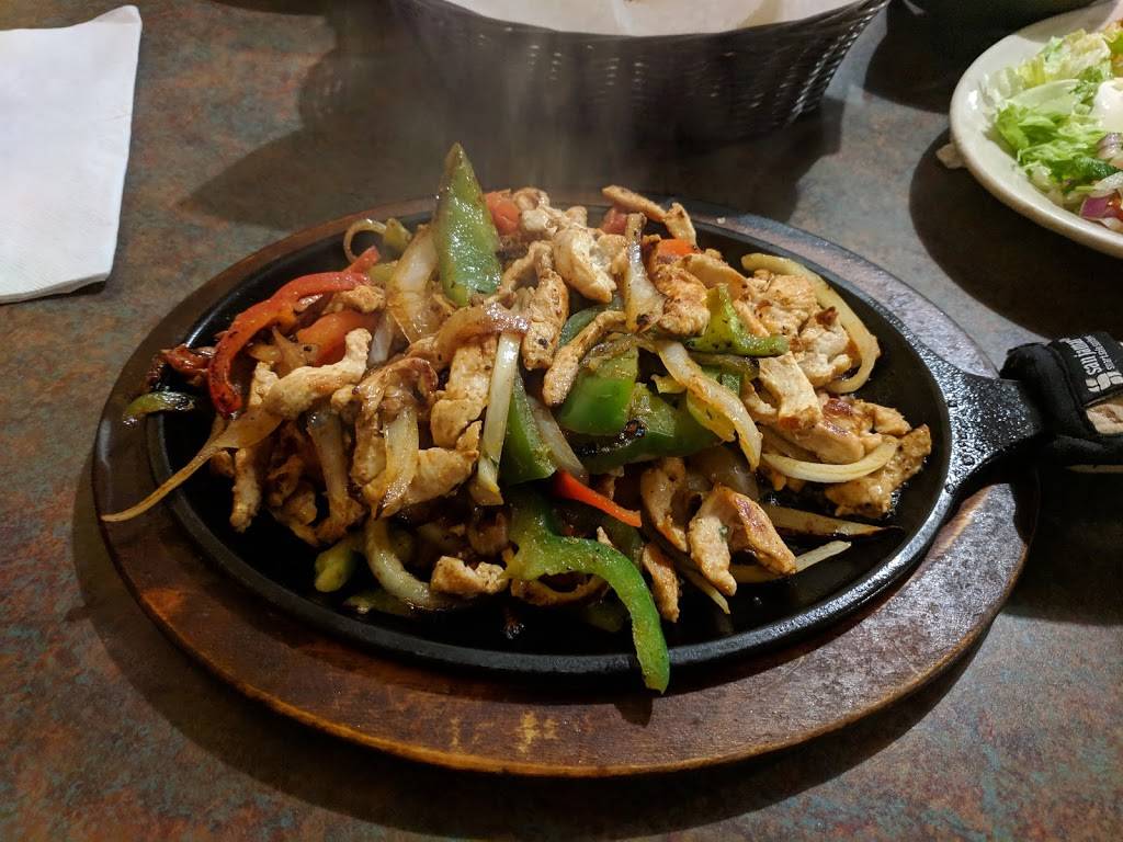 El Agavero | restaurant | 7657 US-70S, Nashville, TN 37221, USA | 6156737365 OR +1 615-673-7365