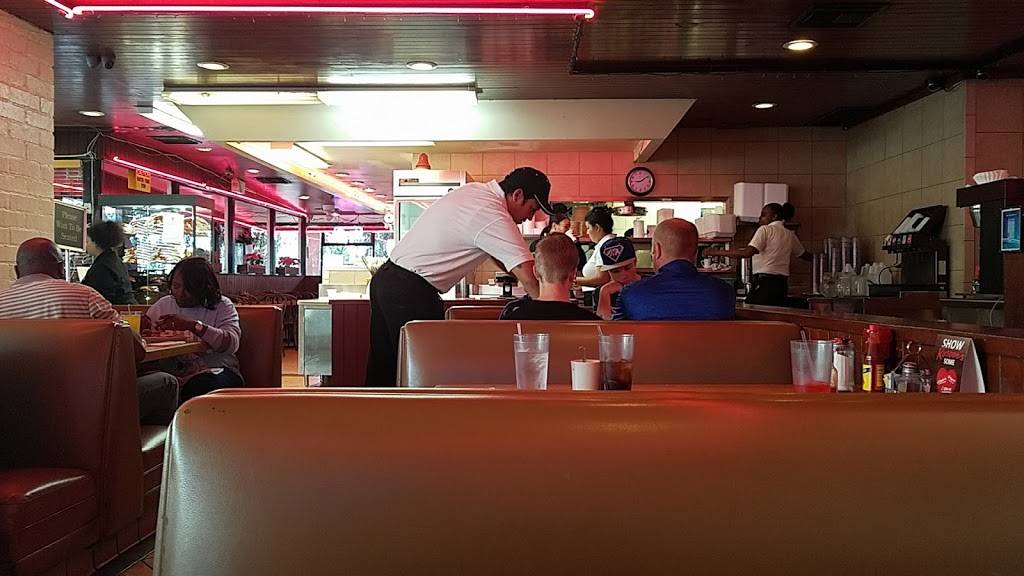 Roscoes Chicken And Waffles - Pico Blvd. | restaurant | 5006 Pico Blvd, Los Angeles, CA 90019, USA | 3239344405 OR +1 323-934-4405