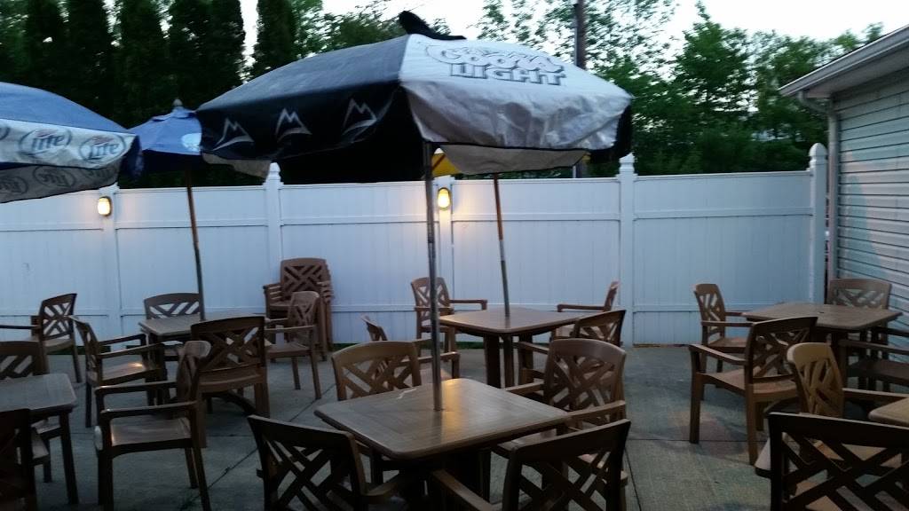 The 528 Tavern | restaurant | 111 N Lake St, Madison, OH 44057, USA | 4404286678 OR +1 440-428-6678