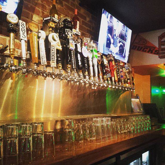 ODonovans Restaurant & Pub | restaurant | 101 E 3rd St, Pomona, CA 91766, USA | 9093974384 OR +1 909-397-4384