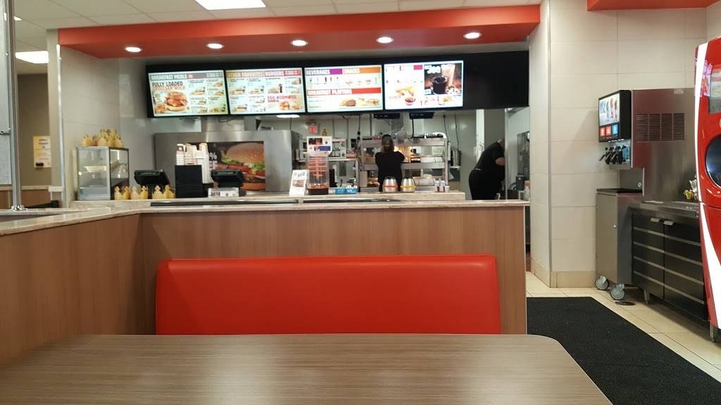 Burger King | restaurant | 2626 Golf Rd, Eau Claire, WI 54701, USA | 7155142227 OR +1 715-514-2227