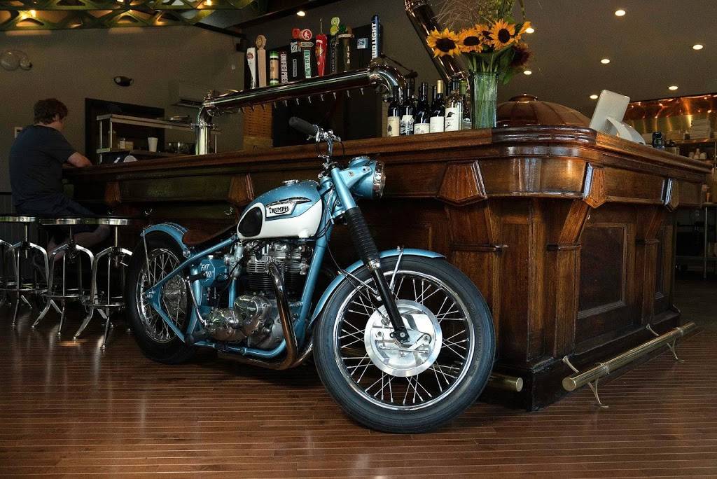 Fat Crow Restaurant | restaurant | 550 VT-30, Newfane, VT 05345, USA | 8022214177 OR +1 802-221-4177