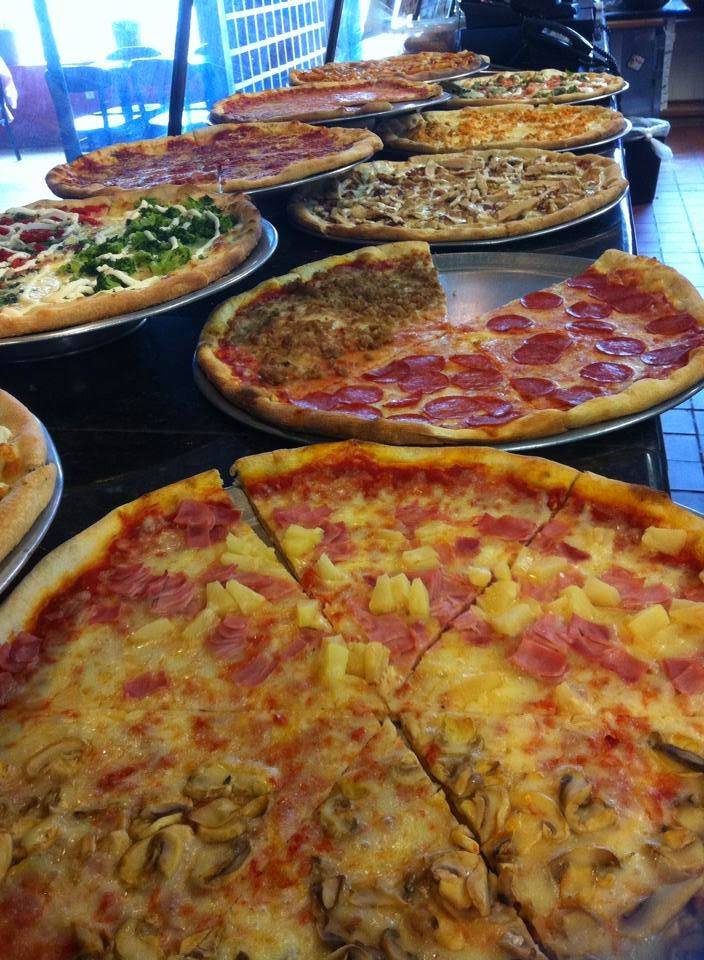 New Spatolas pizza | restaurant | 6002 Easton Rd, Pipersville, PA 18947, USA | 2157669003 OR +1 215-766-9003