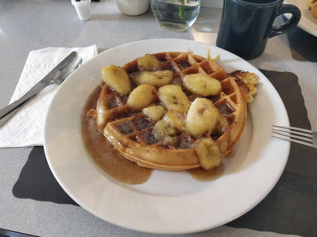 The Daily Paper Restaurant | restaurant | 644 W Main St, Hyannis, MA 02601, USA | 5087908800 OR +1 508-790-8800