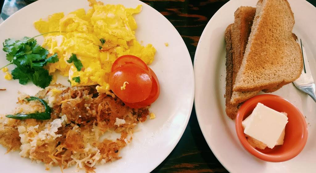 Perro Salado | restaurant | 19 Charles St, Newport, RI 02840, USA | 4016194777 OR +1 401-619-4777