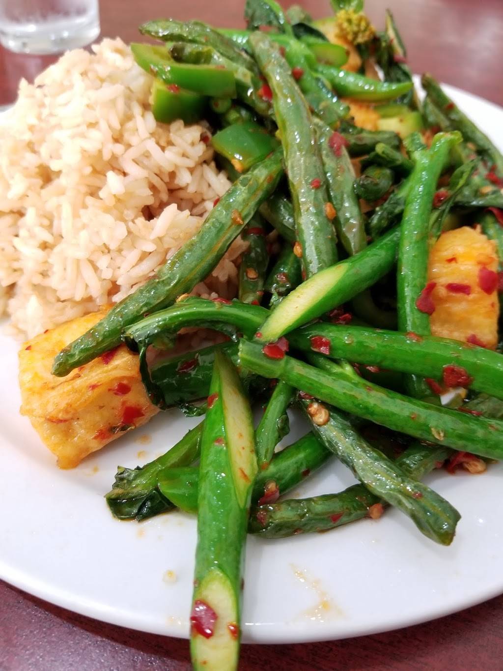 Yaus Chinese Bistro | restaurant | 1493 N High St, Columbus, OH 43201, USA | 6142991272 OR +1 614-299-1272