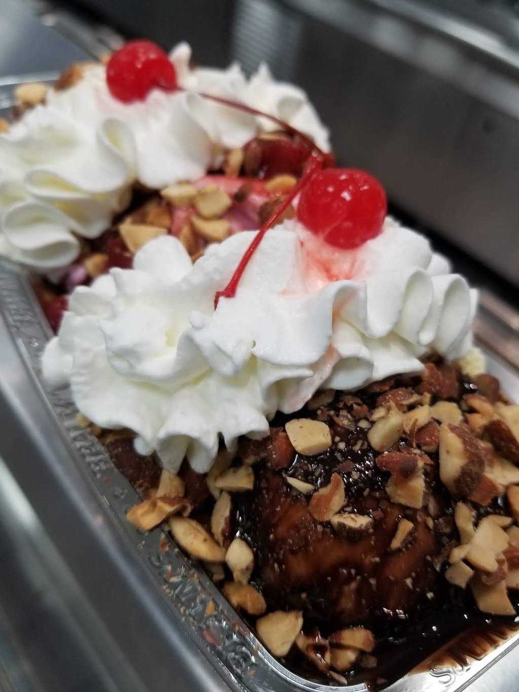 Braums Ice Cream And Burger Restaurant | restaurant | 17879 Preston Rd, Dallas, TX 75252, USA | 9722487379 OR +1 972-248-7379