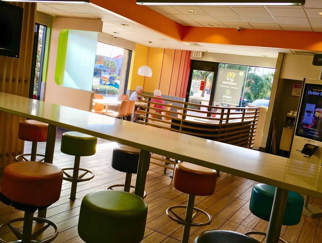 McDonalds | cafe | 13875 Walsingham Rd, Largo, FL 33774, USA | 7275957582 OR +1 727-595-7582