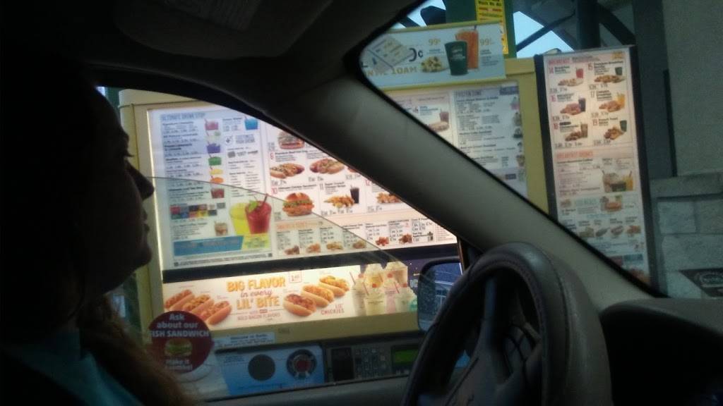 Sonic Drive-In | restaurant | 3906 Portage Rd, South Bend, IN 46628, USA | 5742739340 OR +1 574-273-9340