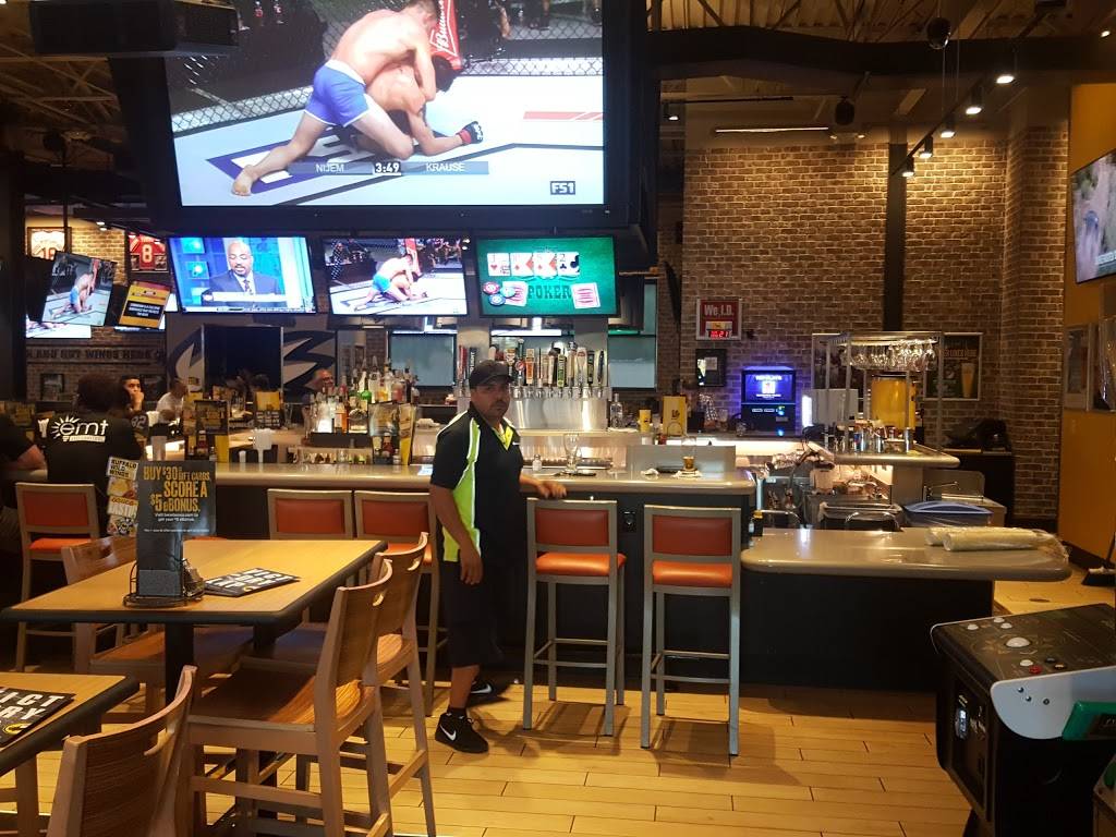 Buffalo Wild Wings | restaurant | 24542 Hesperian Blvd, Hayward, CA 94545, USA | 5107826733 OR +1 510-782-6733