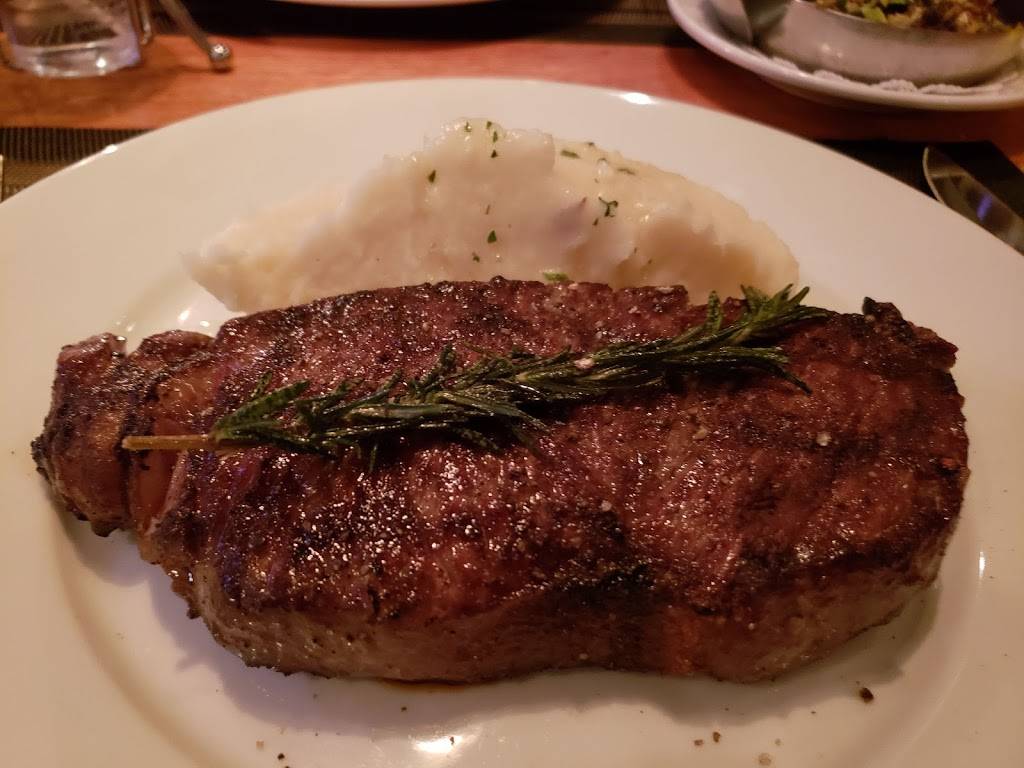 Chamberlains Steak and Chop House | restaurant | 5330 Belt Line Rd, Dallas, TX 75254, USA | 9729342467 OR +1 972-934-2467