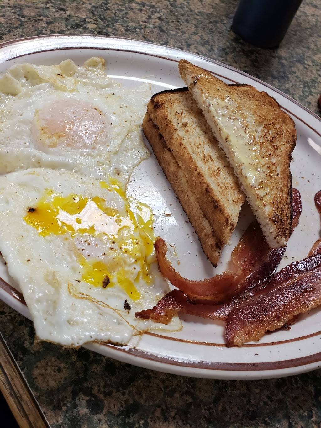 Pop Jacksons Restaurant | restaurant | 280 Benton Rd, Salem, OH 44460, USA | 3303378060 OR +1 330-337-8060