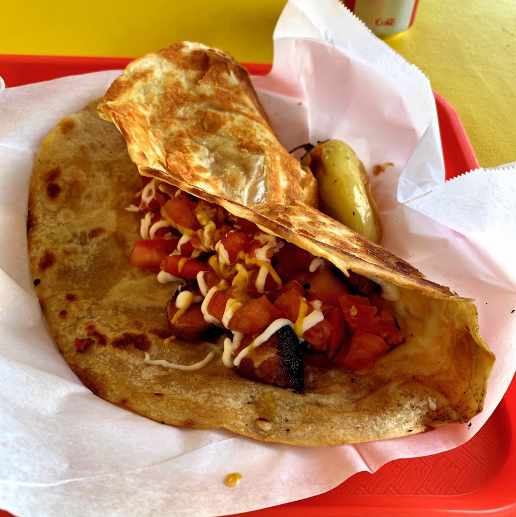 Hot Dogs La Reyna | meal takeaway | 924 W Prince Rd, Tucson, AZ 85705, USA | 5203363779 OR +1 520-336-3779