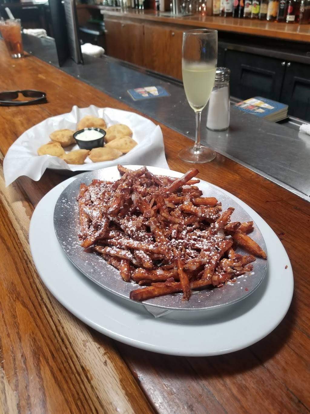 Bombay Bar & Grill | night club | 143 S California St, Ventura, CA 93001, USA | 8056434404 OR +1 805-643-4404