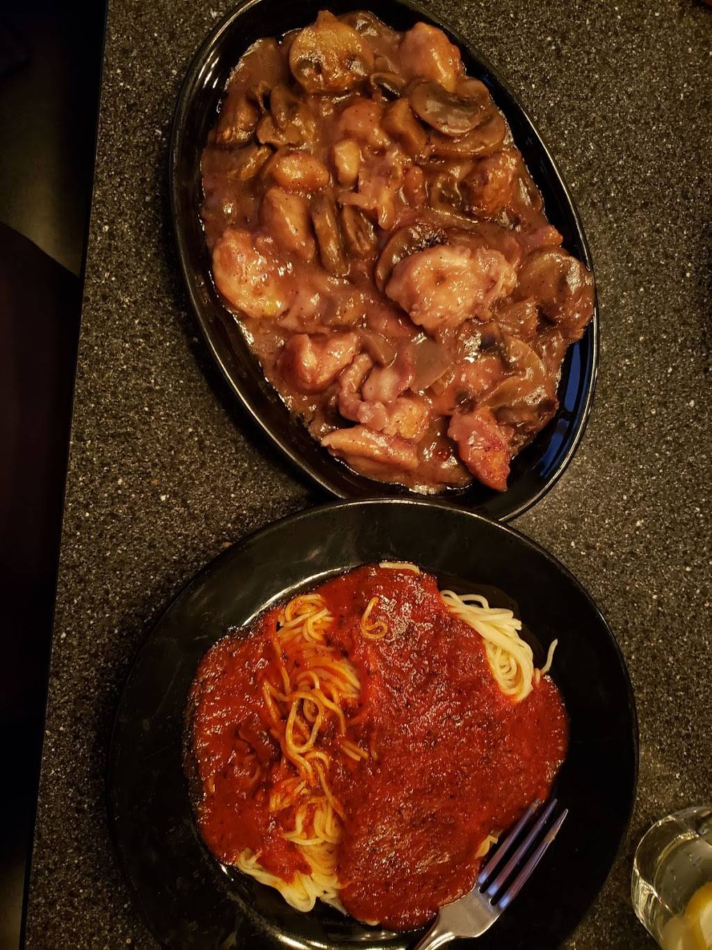 Salvatores | restaurant | 4560 Liberty Ave, Vermilion, OH 44089, USA | 4409670777 OR +1 440-967-0777