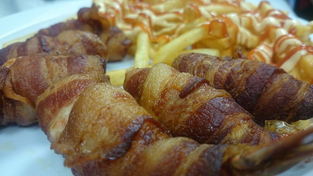 Mariscos El Chavalon | restaurant | 5516 Atlantic Blvd, Maywood, CA 90270, USA | 3235372435 OR +1 323-537-2435