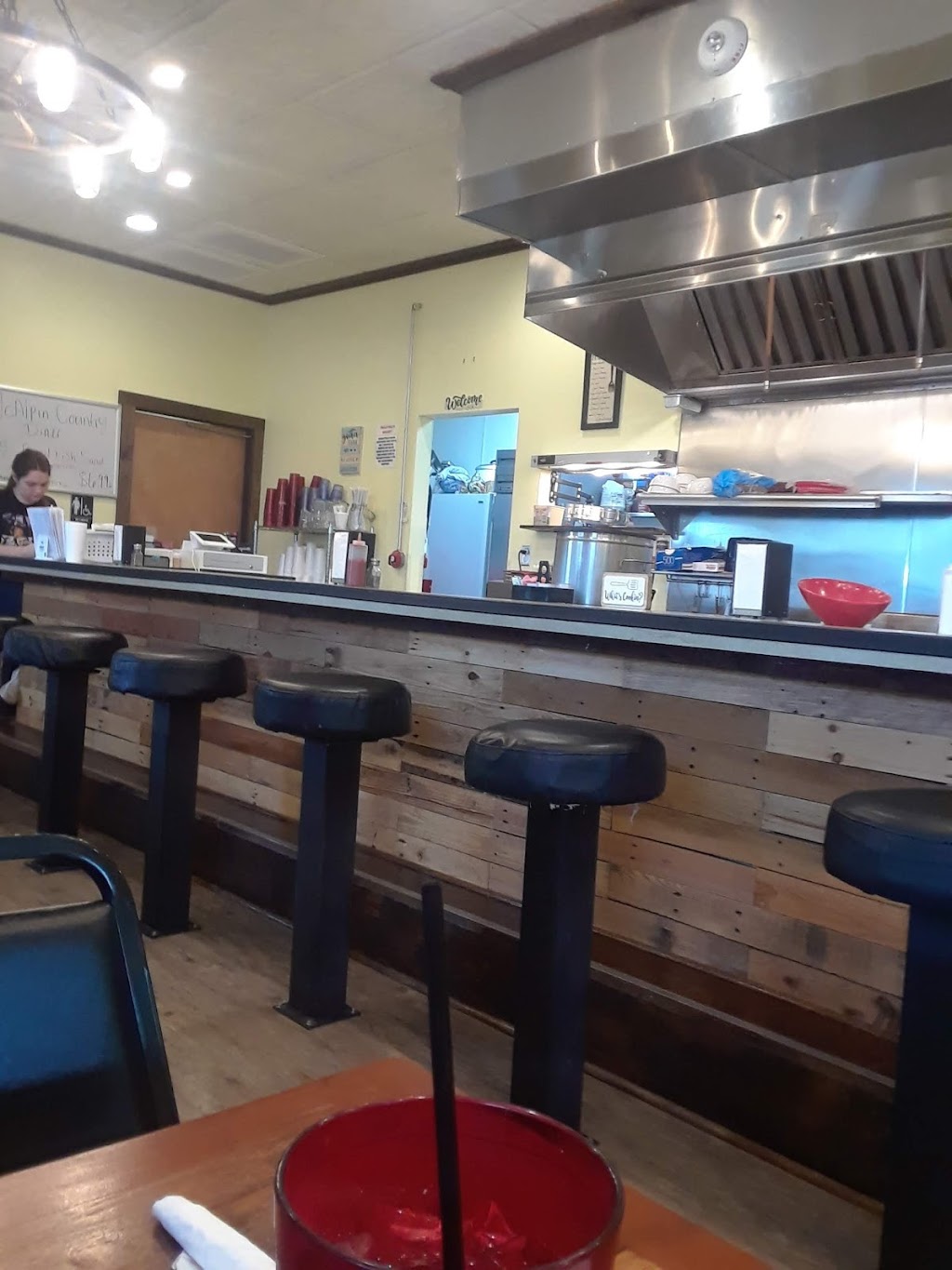 McAlpin Country Diner | restaurant | 9929 170th Terrace, McAlpin, FL 32062, United States | 3863391669 OR +1 386-339-1669