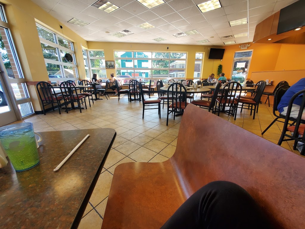 Town Chef | restaurant | 117 S Main St, Cedar Grove, WI 53013, USA | 9206685058 OR +1 920-668-5058