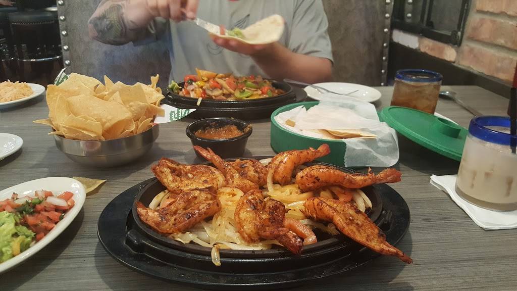 La Casona | restaurant | 105 Abner Jackson Pkwy, Lake Jackson, TX 77566, USA | 9792920900 OR +1 979-292-0900