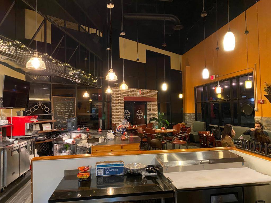 Napoletana Woodfired Pizza | restaurant | 1130 W Trinity Mills Rd, Carrollton, TX 75006, USA | 4699003360 OR +1 469-900-3360