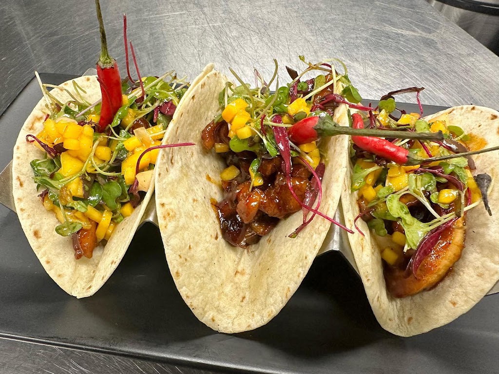 Vevetas Tapas by Pink Salt | restaurant | 1567 University Blvd W, Jacksonville, FL 32217, USA | 9045515467 OR +1 904-551-5467