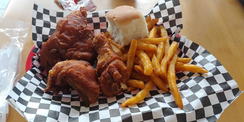 Pinulito Fried Chicken | meal takeaway | 1529 W Buckingham Rd #1a, Garland, TX 75042, USA | 2144402535 OR +1 214-440-2535