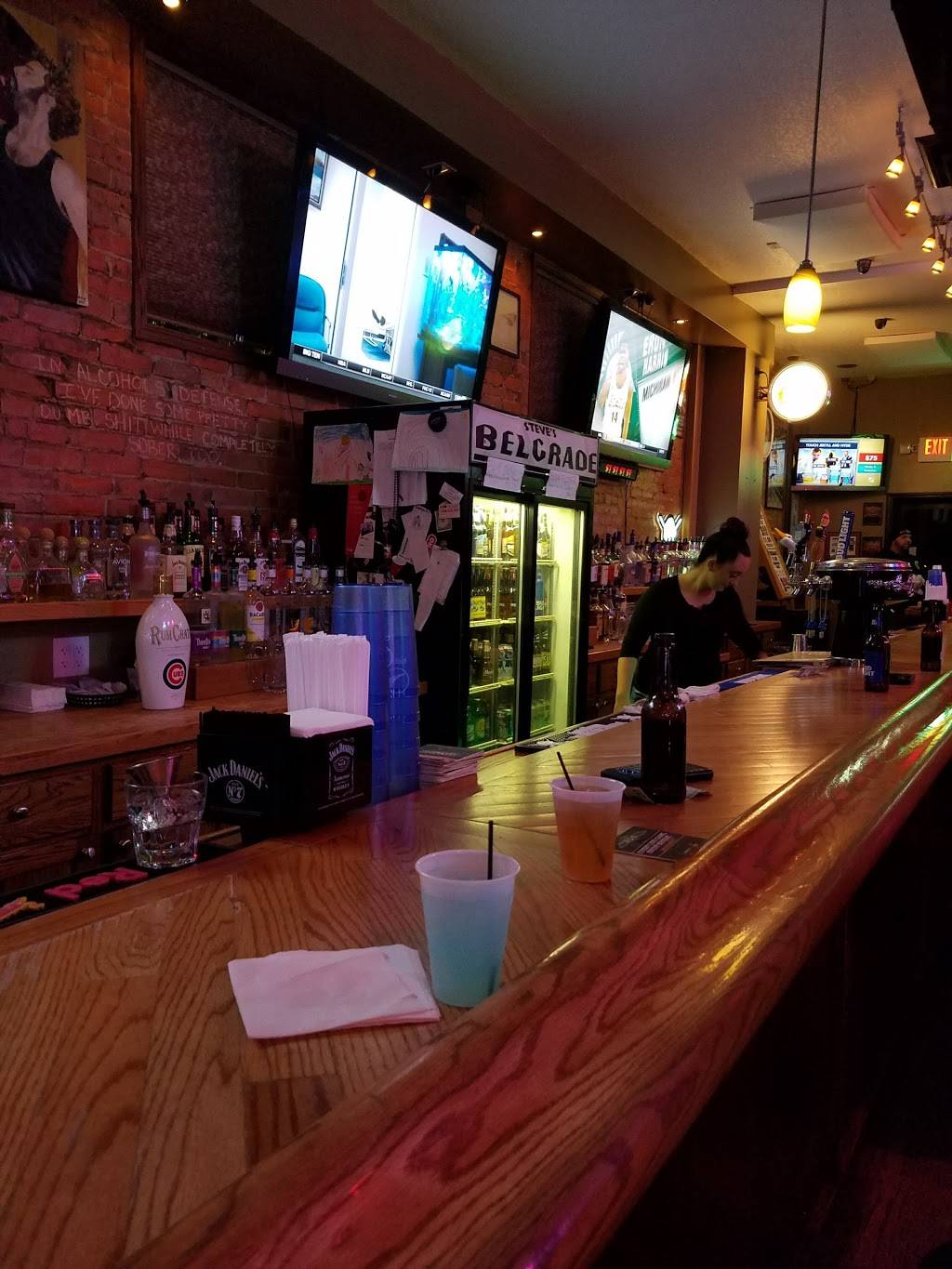 Steves Belgrade | restaurant | 2431 16th St, Moline, IL 61265, USA | 3097976195 OR +1 309-797-6195