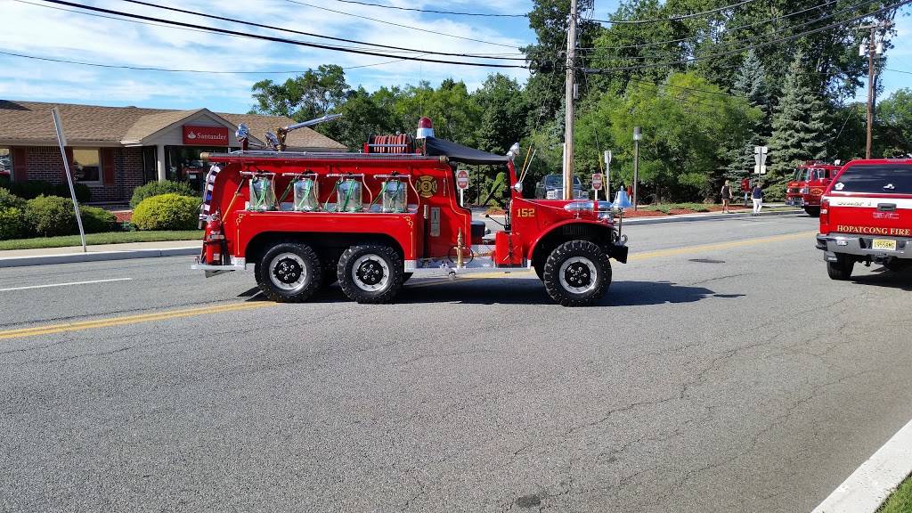 Dunkin Donuts | cafe | 42 Hopatchung Rd, Hopatcong, NJ 07843, USA | 9732881500 OR +1 973-288-1500
