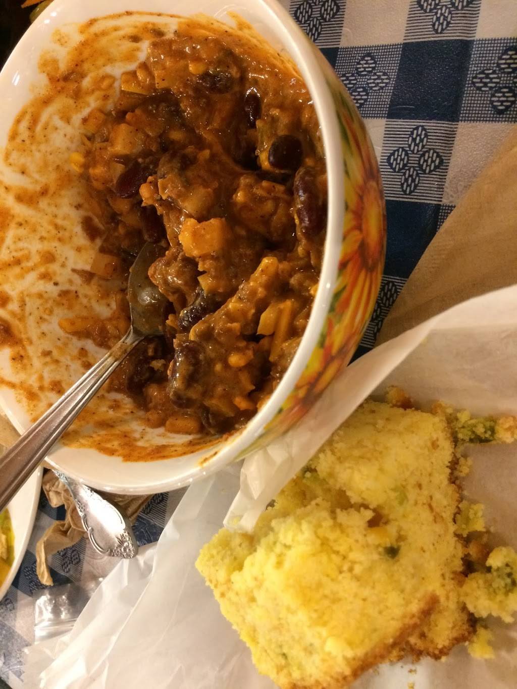 Little Rock Stock Cafe | restaurant | 304 Barrington Rd, Wauconda, IL 60084, USA | 8478650288 OR +1 847-865-0288