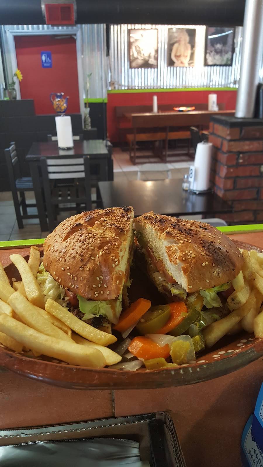 Taqueria Cardenas | restaurant | 1233 SW 29th St, Oklahoma City, OK 73109, USA | 4056312002 OR +1 405-631-2002