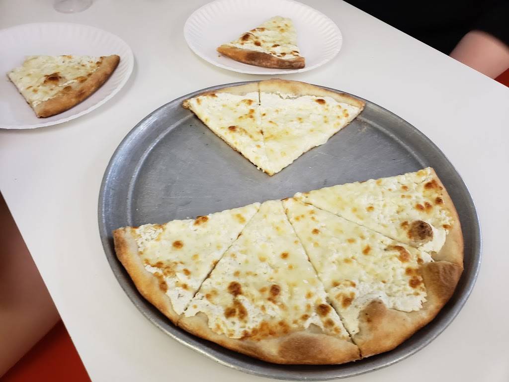 Ciros Pizza | restaurant | 2576 Stuarts Draft Hwy # 102, Stuarts Draft, VA 24477, USA | 5403374798 OR +1 540-337-4798