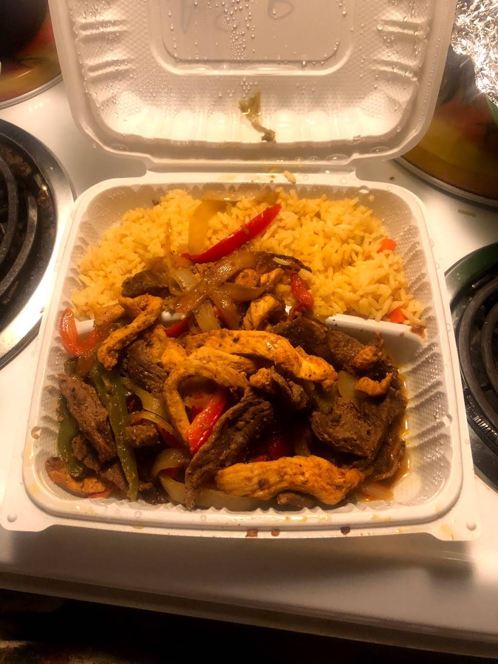 Silvestre Chicken | restaurant | 3674 St Barnabas Rd, Suitland-Silver Hill, MD 20746, USA | 3018992033 OR +1 301-899-2033