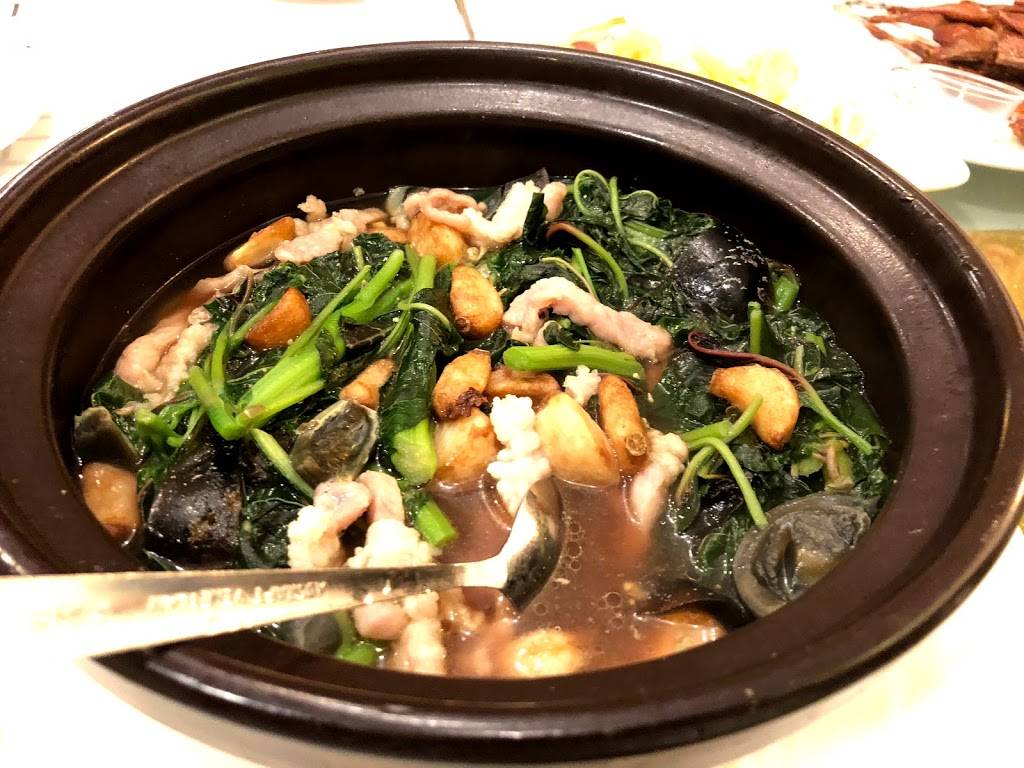 Original Triple Crown Restaurant | restaurant | 211 W 22nd Pl, Chicago, IL 60616, USA | 3127911030 OR +1 312-791-1030