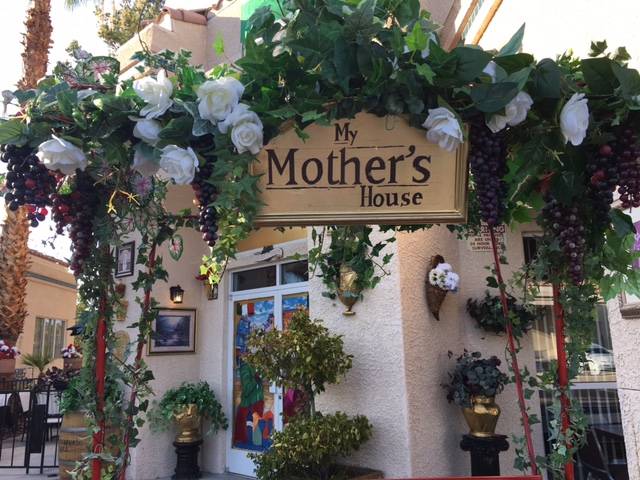 My Mothers House Italian Restaurant | restaurant | 9320 Sun City Blvd, Las Vegas, NV 89134, USA | 7029982820 OR +1 702-998-2820