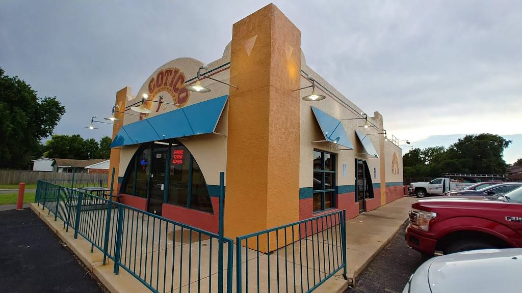 Taco Tico | restaurant | 1303 N Tyler Rd, Wichita, KS 67212, USA | 3162953272 OR +1 316-295-3272